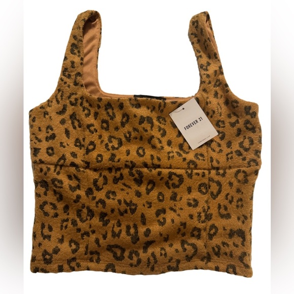 Forever 21 Tops - NWT leopard crop top Forever 21